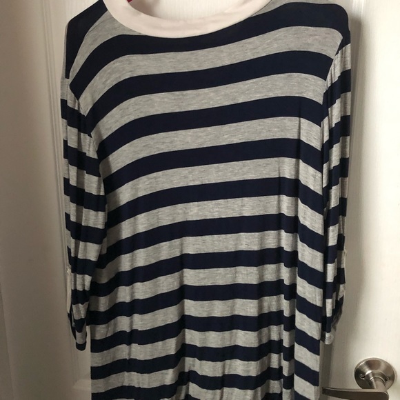 Tunic - Picture 2 of 3